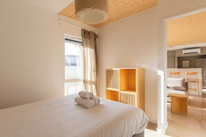 Apartment | 3 bedrooms, iron/ironing board, bed sheets