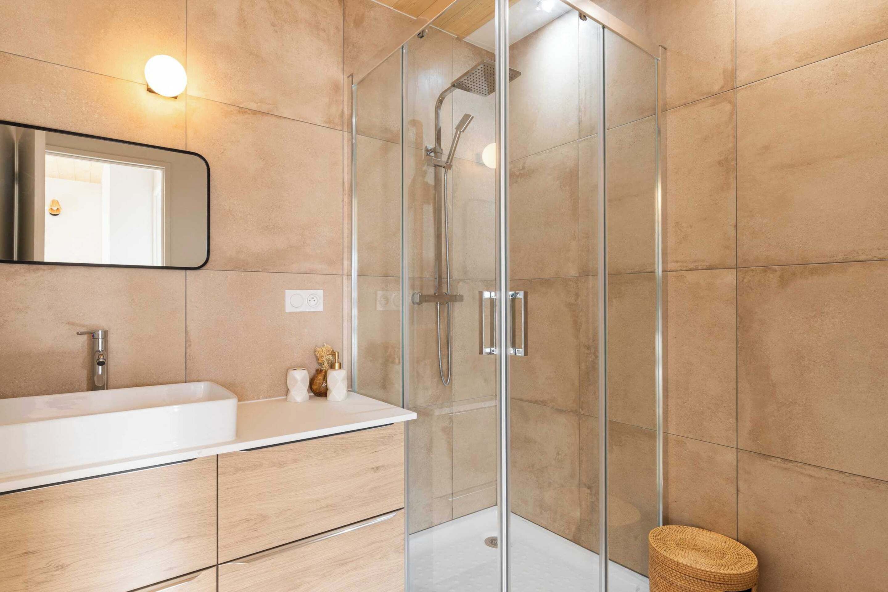 Apartment | Bathroom | Toilet paper