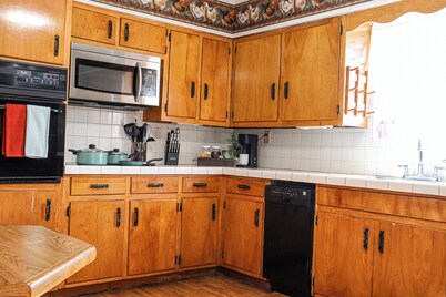 3-bedroom house in delightful Deming with WiFi, AC. Start your vacation now