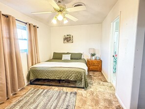 3 soverom, strykejern/-brett, wi-fi (inkludert) og sengetøy