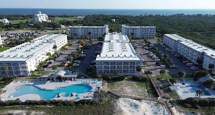 The Resort at Gulf Shores Plantation: A 2-bedroom condo right on the beach.