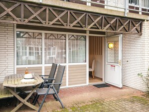 House | Outdoor dining - 5 Person Holiday Park Home in Romo (Rømø)