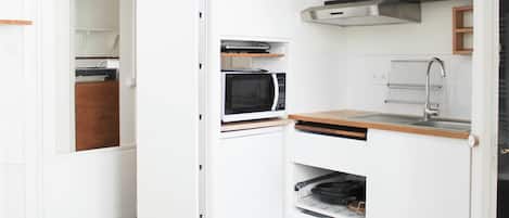 Fridge, microwave, coffee/tea maker