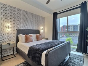1 bedroom, desk, iron/ironing board, free WiFi - Stay Near Regions Field and Walkable Downtown Unit (Birmingham)