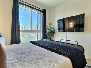 1 bedroom, desk, iron/ironing board, free WiFi - Heart of Bham, Walkable Unit Near Everything (Birmingham)
