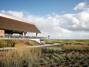 House | Water view - 4 Person Holiday Home on a Holiday Park in Romo (Rømø)