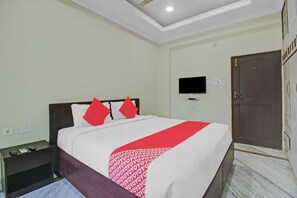 9 bedrooms, iron/ironing board, WiFi - Spacious building with 9 bedrooms and WiFi, AC in welcoming Hyderabad (Hyderabad)