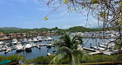 Charming, beautiful villa in front of the Marina Ixtapa. Walk 10 mins to beach