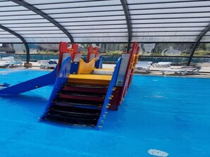 House | Pool