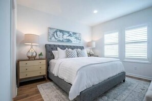 4 bedrooms - The Commons Chalet 4BR Luxe by Velvet Ditch Villas (Oxford)