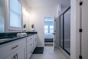4 bedrooms