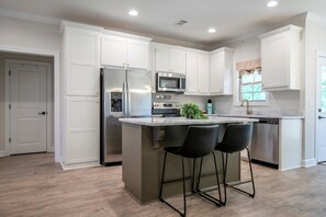 Private kitchen - The Campbell 3BR Cozy Home by Velvet Ditch Villas (Oxford)