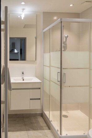 Rumah | Kamar mandi | Pengering rambut dan handuk