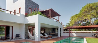 Modern elegance: 3-bedroom villa in São Miguel do Gostoso with swimming pool