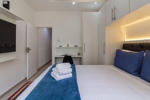 1 bedroom, iron/ironing board, travel cot, free WiFi