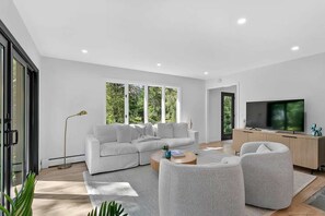 Télévision, cheminée