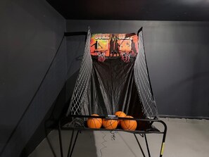 Spielezimmer