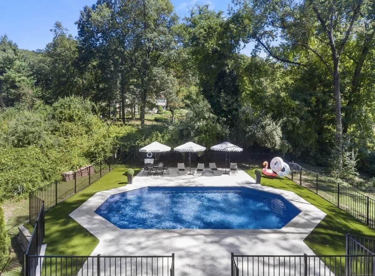 Piscina all'aperto, una piscina riscaldata