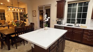Interior - Charming Tuscan villa getaway with relaxing pool & spa in fantastic Palm Springs (Palm Springs)