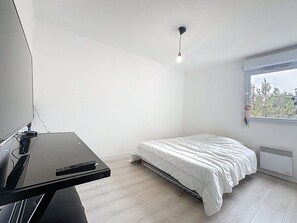 1 bedroom, Internet, bed sheets