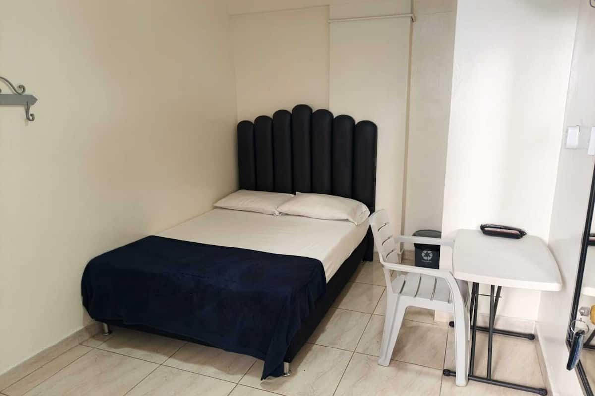 Executive Room | Desk, blackout drapes, iron/ironing board, free WiFi