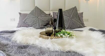 Bella Casa by J&J ( Vacation Home )