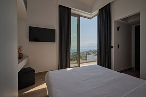 4 bedrooms, iron/ironing board, WiFi, bed sheets - Villa Porphyra (Porto Cheli)
