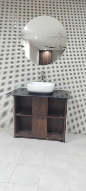 Superior Suite | Bathroom