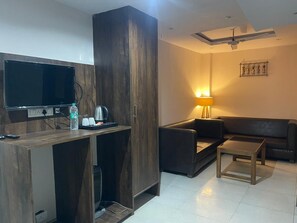 Superior Suite | Living area