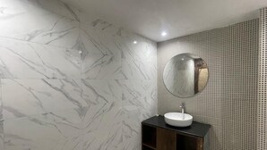 Suite – superior | Bad | Dusj og tøfler