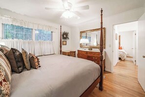 4 chambres, fer et planche à repasser, Wi-Fi, draps fournis