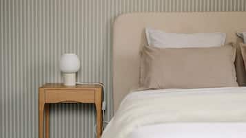 1 slaapkamer, een strijkplank/strijkijzer, gratis wifi, beddengoed