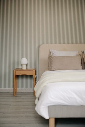 1 bedroom, iron/ironing board, WiFi (free), bed sheets