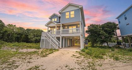 HOT TUB! Four bedroom home in the 4X4, Corolla, NC. A truly unique getaway!