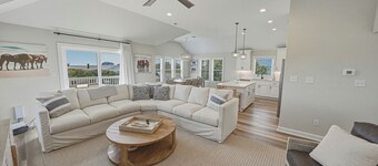 HOT TUB! Four bedroom home in the 4X4, Corolla, NC. A truly unique getaway!