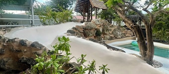 The Main-house in Yemaya Heart&Home Curaçao + Pool with fun Slide!