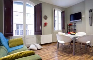Smart TV, DVD player, books