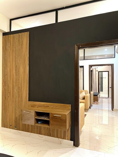 Entire 2 Bedroom Suite 5