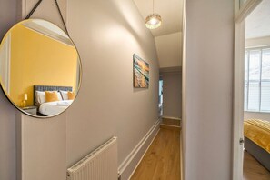 2 chambres, fer et planche à repasser, Wi-Fi gratuit, draps fournis