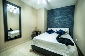 6 Schlafzimmer, Zimmersafe, Bügeleisen/Bügelbrett, kostenloses WLAN