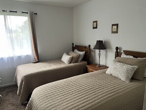 3 chambres, bureau, fer et planche à repasser, Wi-Fi gratuit