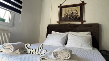 Appartement Duplex, balcon, vue ville | Décoration personnalisée, bureau