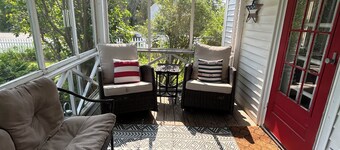 Coastal Comfort: Family-Friendly 2BR Beach House in the Heart of Wells