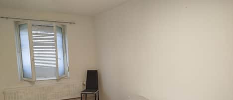 熨斗/熨衣板、WiFi、床单