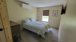 1 bedroom, bed sheets