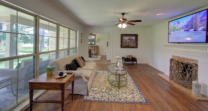 Luxury Golf Course Getaway at Texarkana Country Club.