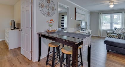 Charming 2-Bd 1-Ba home in Easley near GVL & Clemson w/ WiFi, Self check-in & AC