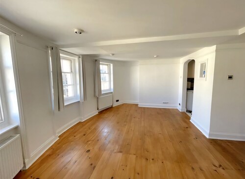 Refurbished flat furnished or unfurnished in the best location  in Brighton