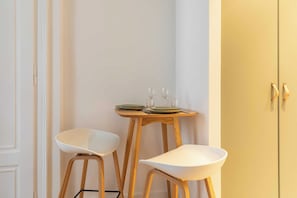 Apartment | Dining