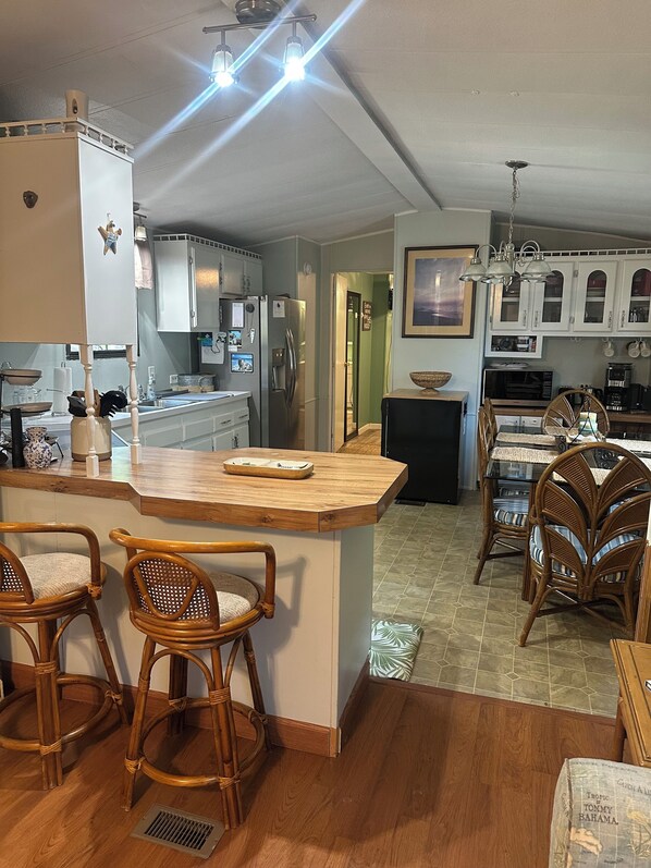 Microwave, oven, stovetop, dishwasher